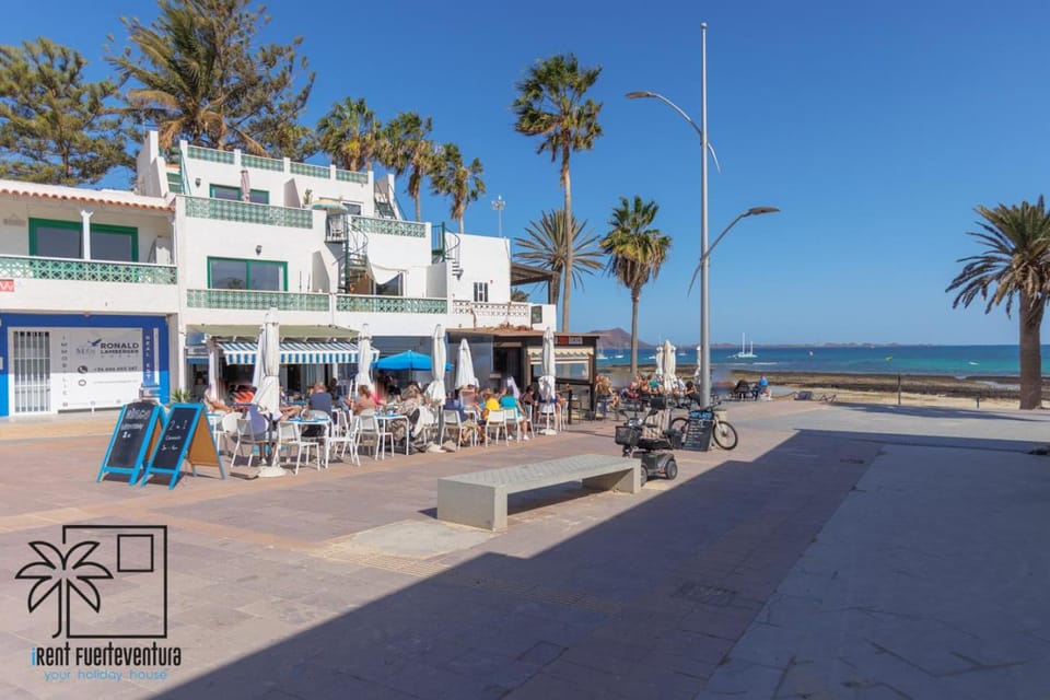 Neighbourhood, Beach