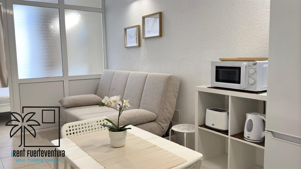 TV and multimedia, Kitchen or kitchenette, Living room