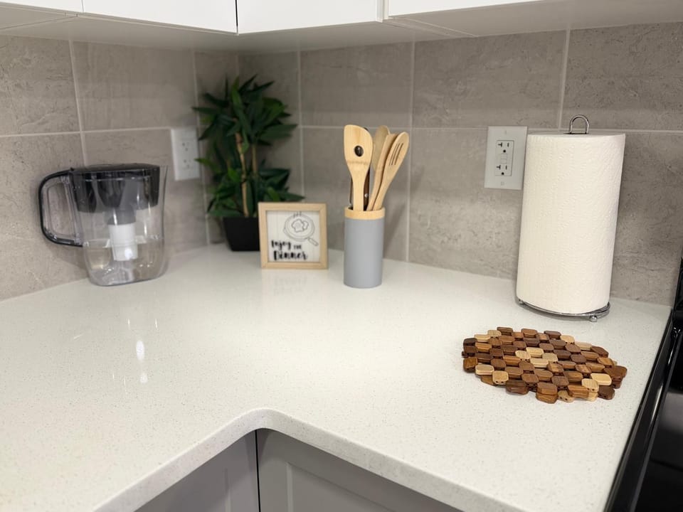 Relax, Recharge, Repeat 2Bedroom Walkout Haven Apartment in Calgary