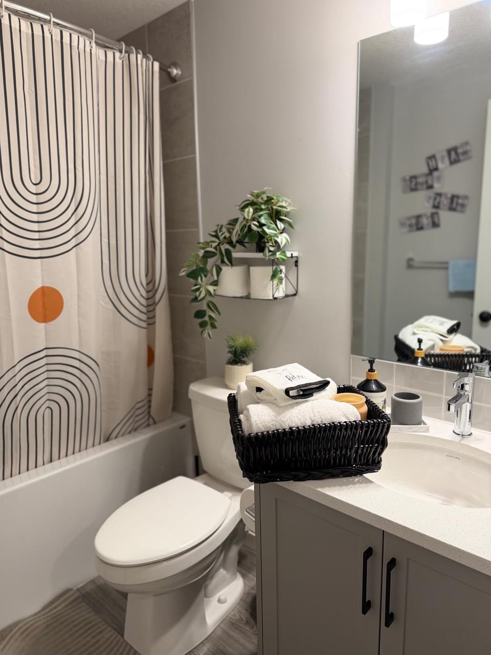Relax, Recharge, Repeat 2Bedroom Walkout Haven Apartment in Calgary