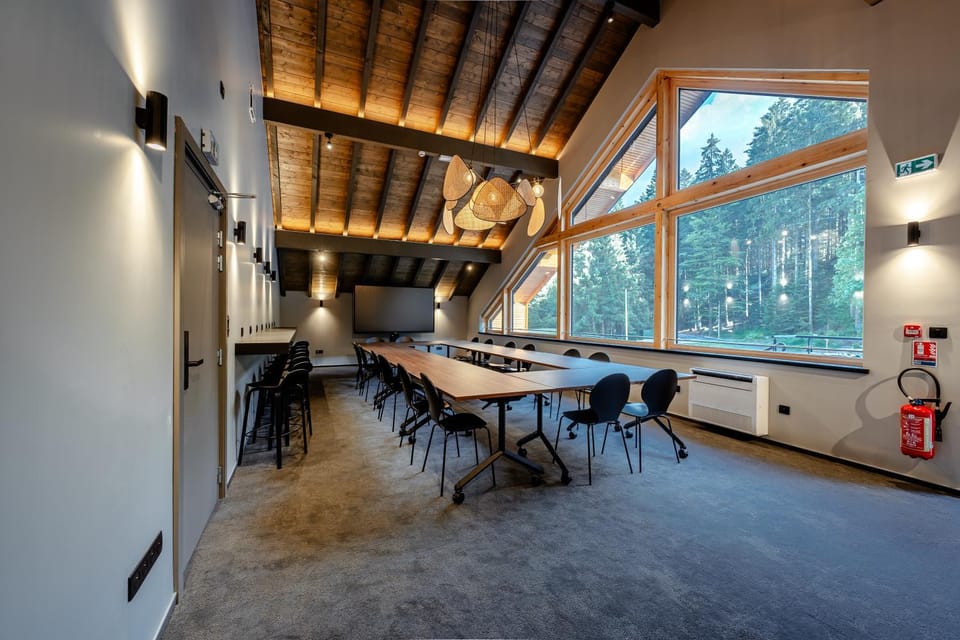 Meeting/conference room