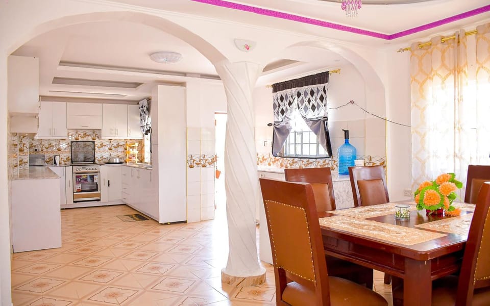 Dining area, Breakfast