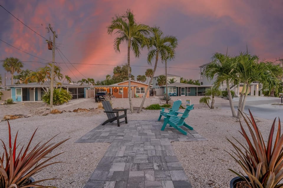 Miramar Palms by Sun Palace Vacations House in Estero Island