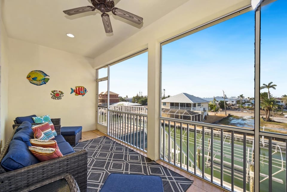 Drift Inn by Sun Palace Vacations House in Estero Island
