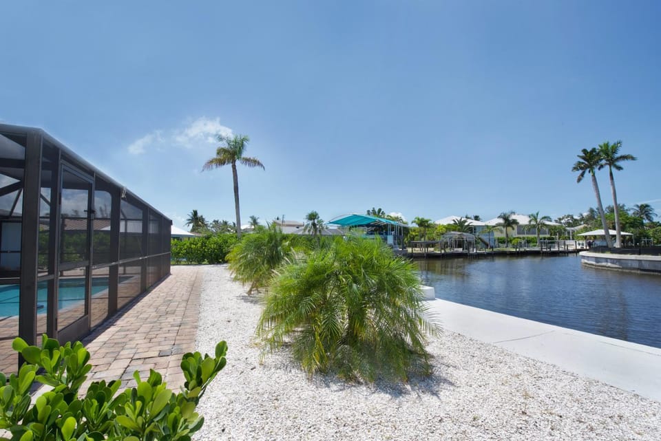 Seminole Sanctuary by Sun Palace Vacations House in Estero Island