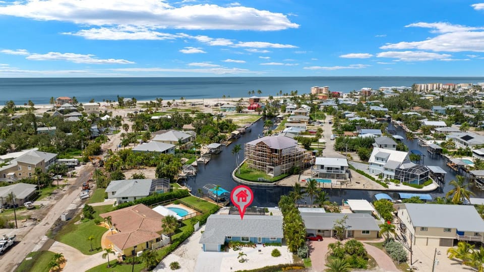 Seminole Sanctuary by Sun Palace Vacations House in Estero Island