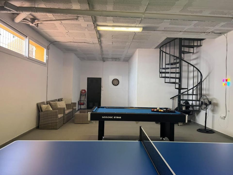 Billiard, Darts, Game Room, Table tennis