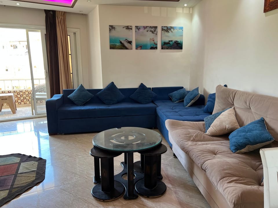 شاليه بالمعمورة الشاطئ عالبحر Apartment in Alexandria