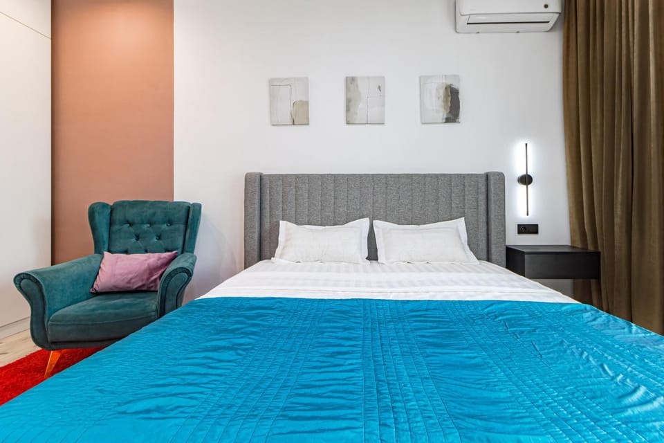 Bed, Photo of the whole room, Bedroom, air conditioner