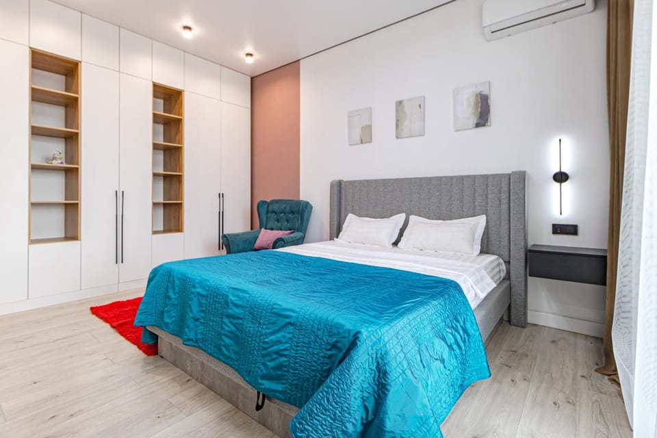 Bed, Photo of the whole room, Bedroom, wardrobe, air conditioner