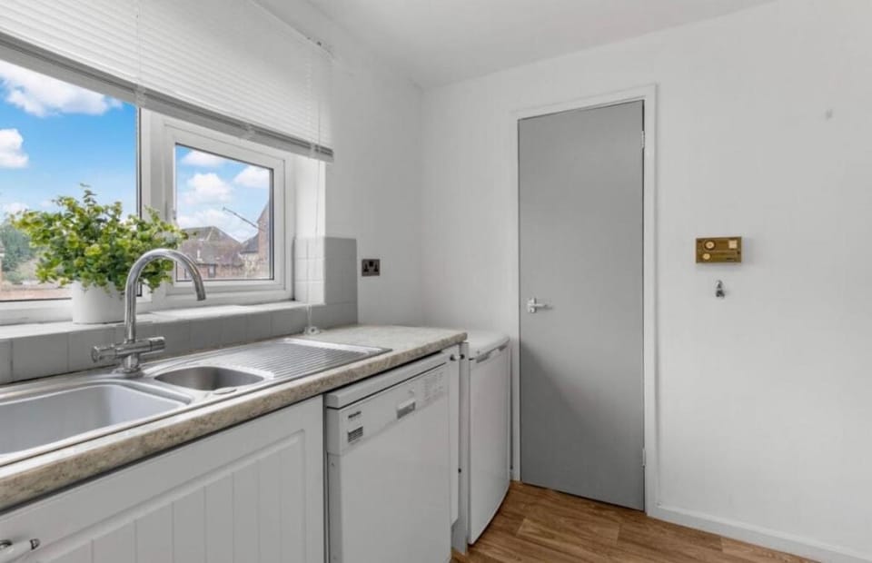 Central Upton Upon Severn 2 bedroom property sleeps 6 Apartment in Wychavon District