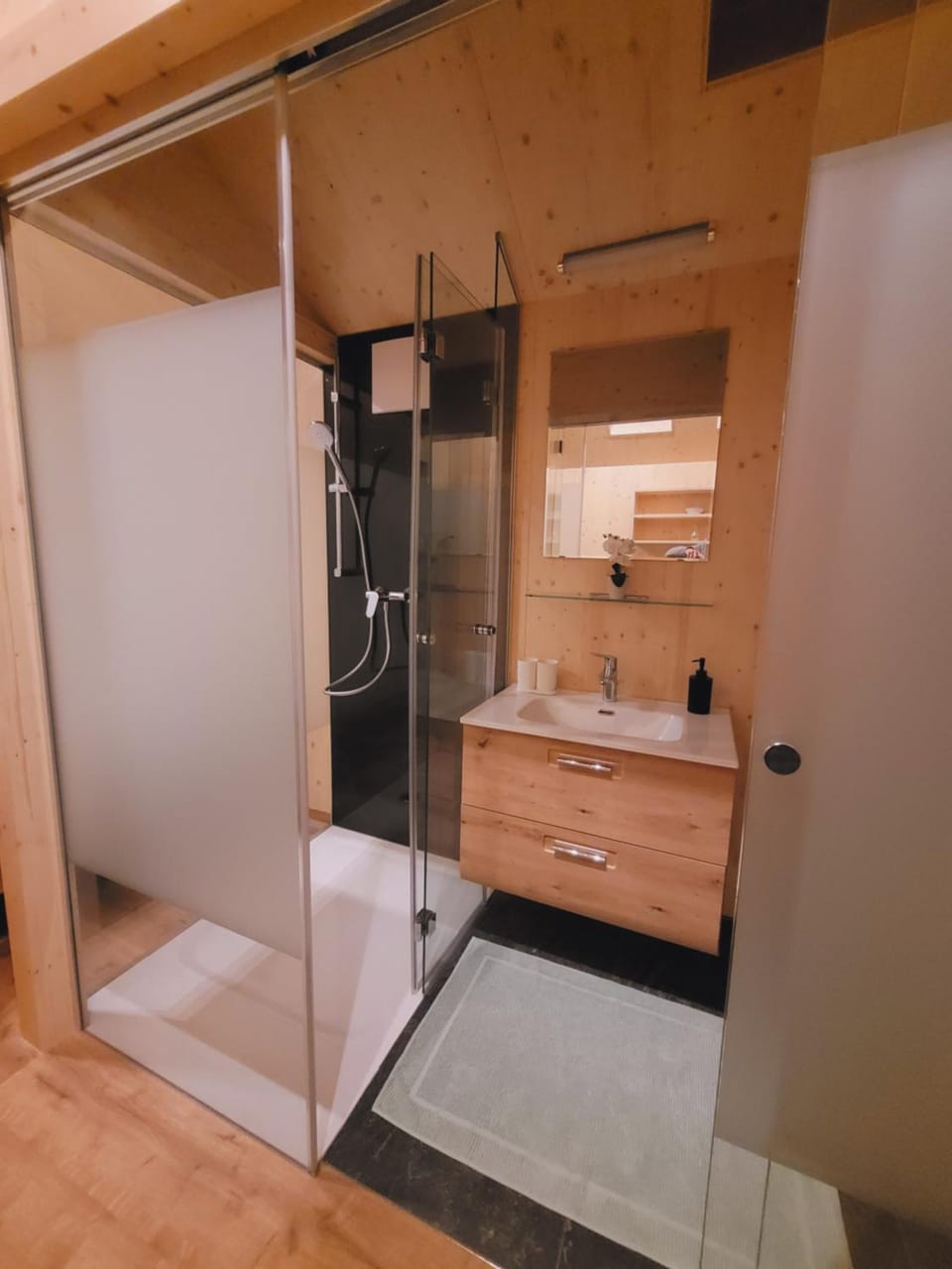 Shower, Bathroom