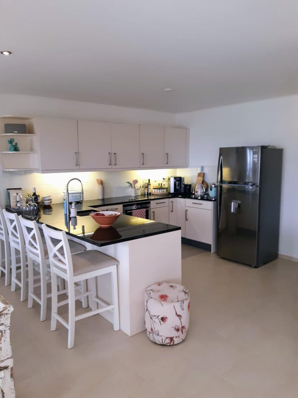 Luxury Oceanfront Elegancia Apartment in Venezuela