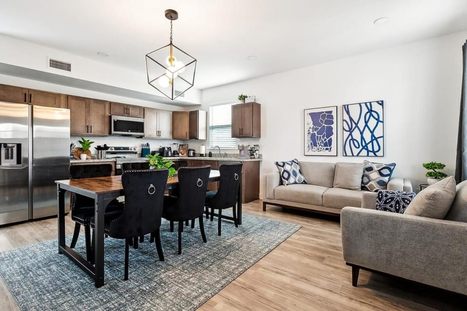 Spacious 5BR Getaway in NOLA Apartment in Ninth Ward