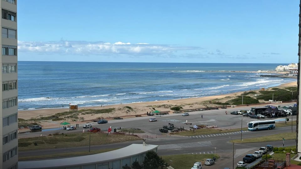 Apto Punta del Este stop 4 playa brava Apartment in Punta del Este