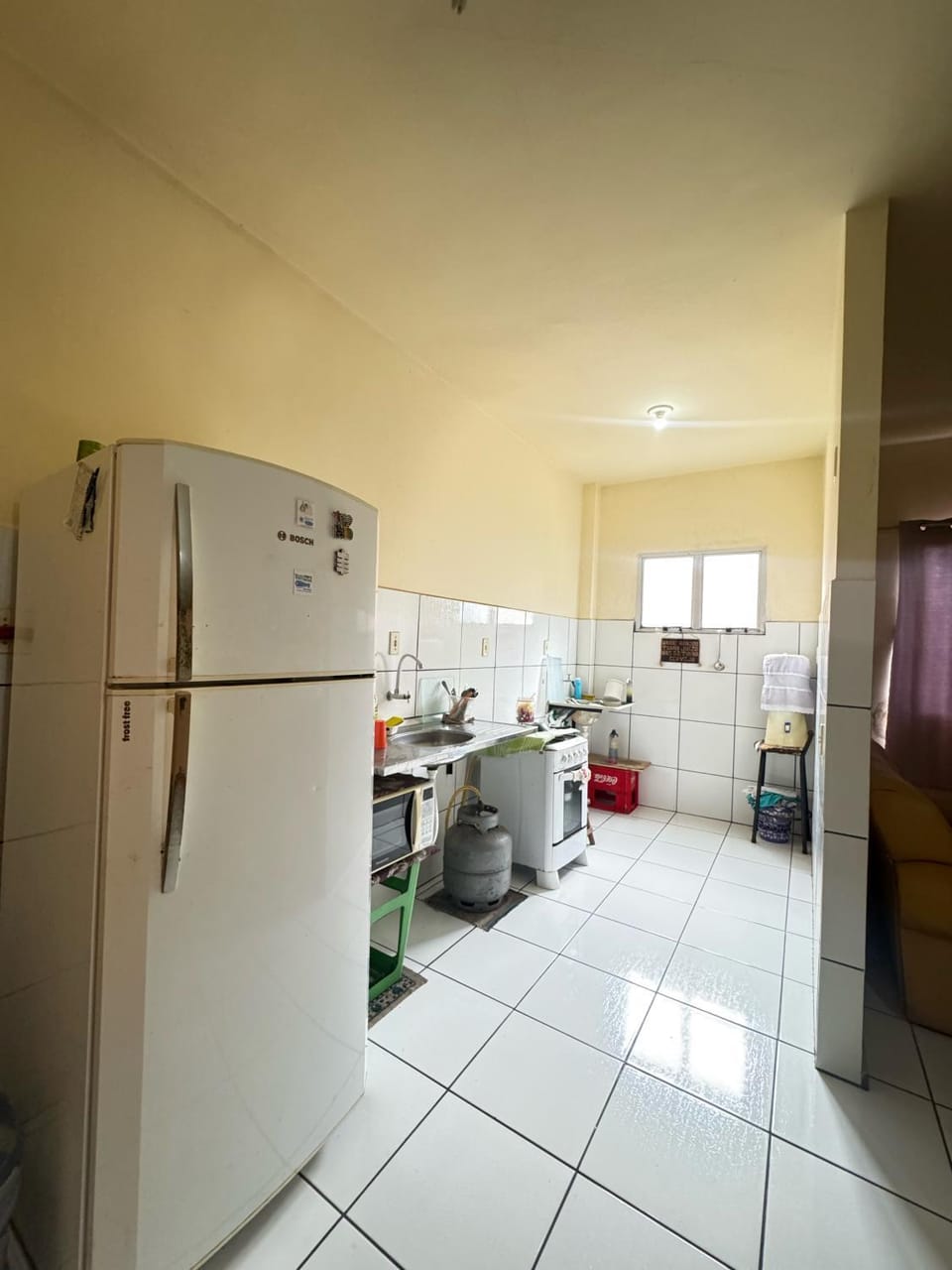 Kitchen or kitchenette, oven, dryer