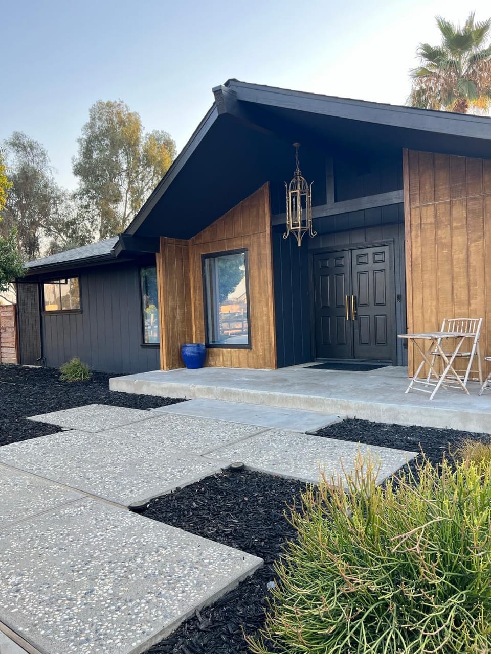 GUEST RANCH HOUSE w POOL access near NATL PARKS House in Sierra Nevada