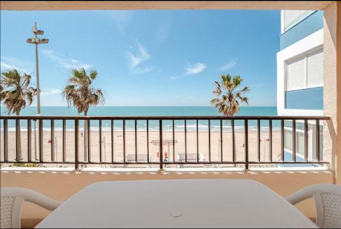 Piso Cádiz Playa Victoria Apartment in Cadiz