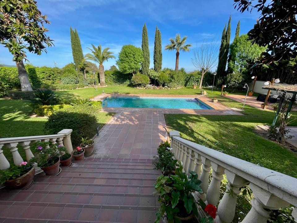 Pool view, Swimming pool, Parking