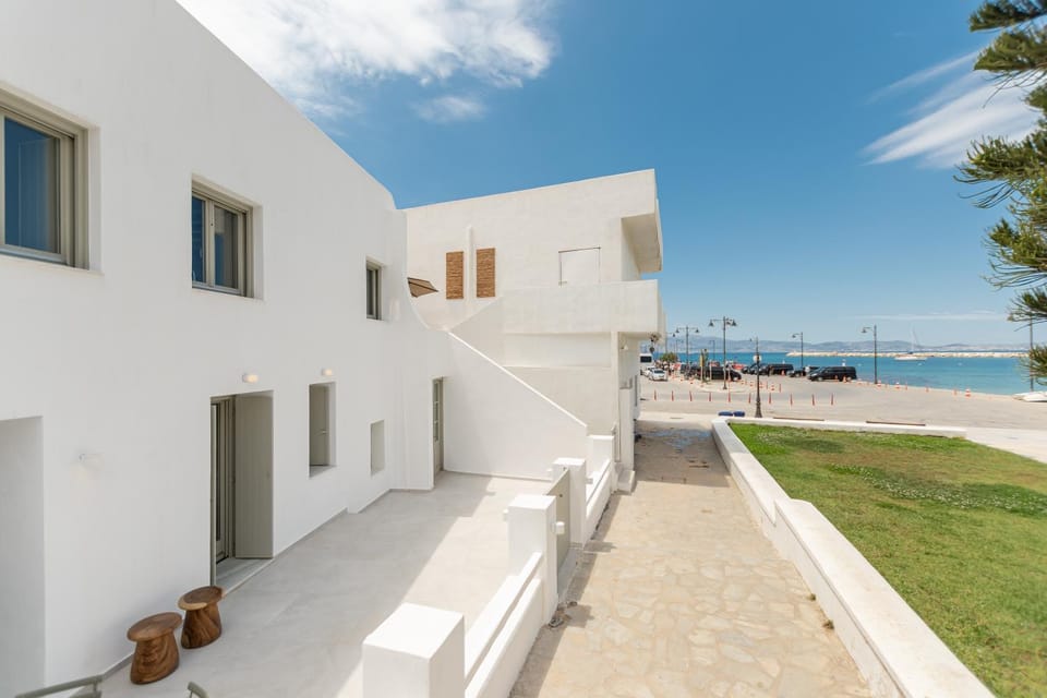 Property building, View (from property/room), Balcony/Terrace