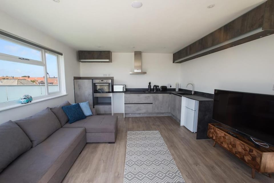Surfside Penthouse Apartment in Bournemouth