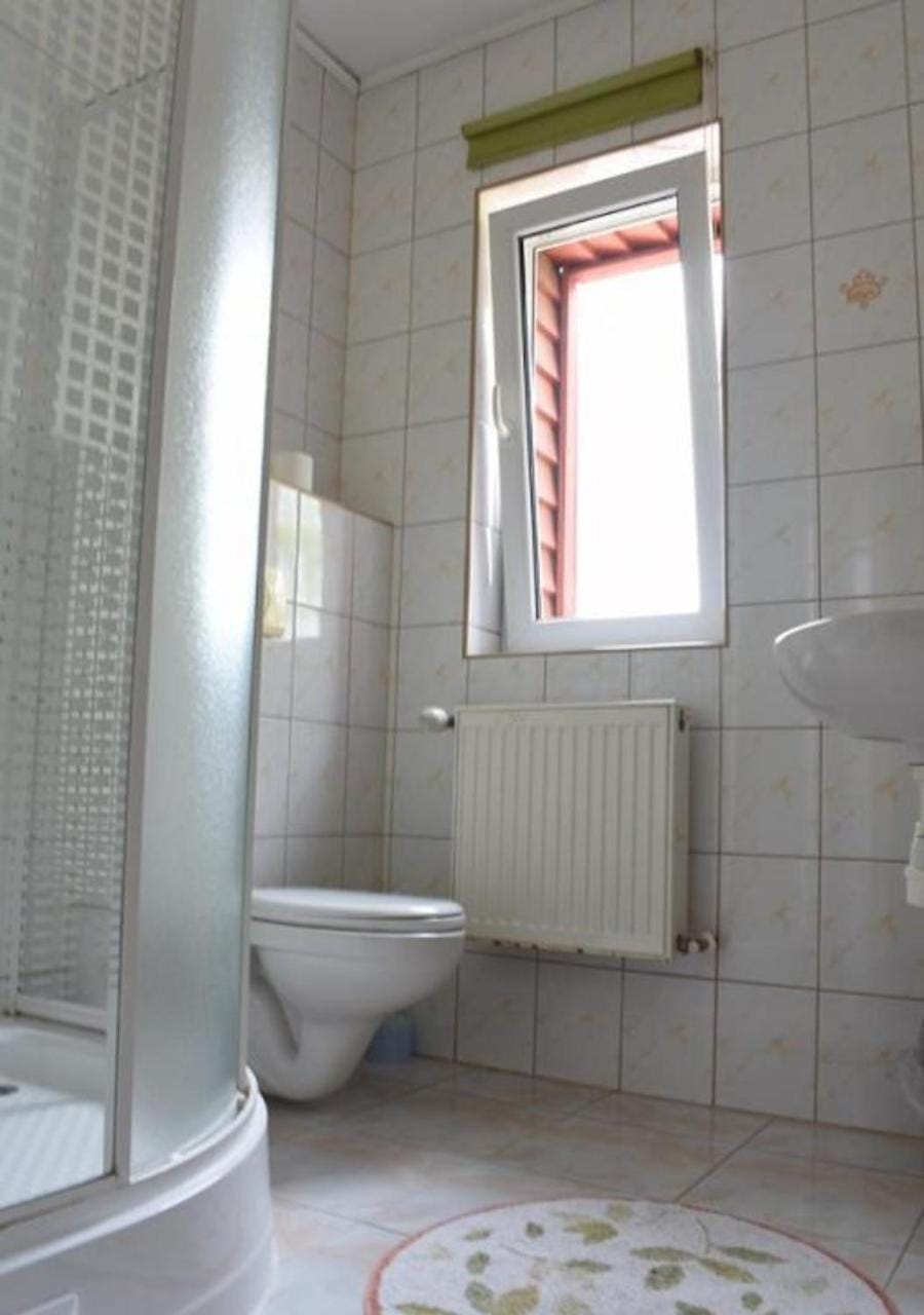 Shower, Toilet, Bathroom, View (from property/room), View (from property/room), Other, Other, Other