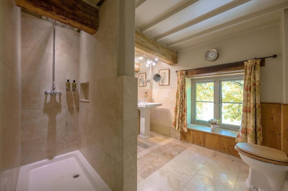 Pitcombe Barn, Bruton House in Bruton