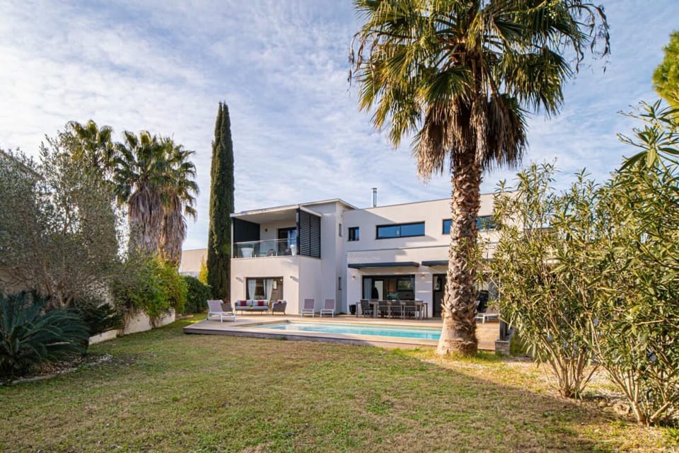 Villa Azurea - At the gates of Montpellier - 10 p Villa in Castelnau-le-Lez
