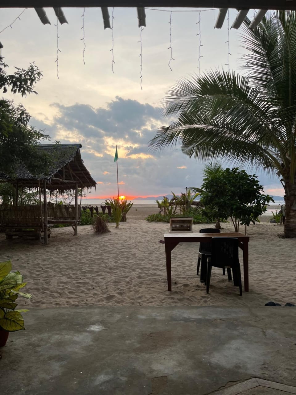 Ermon Sea Side View Campground/ 
RV Resort in El Nido