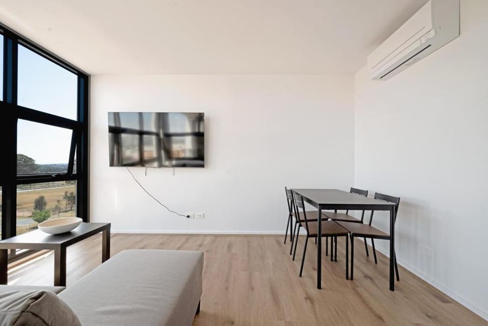 Living room, Dining area, air conditioner