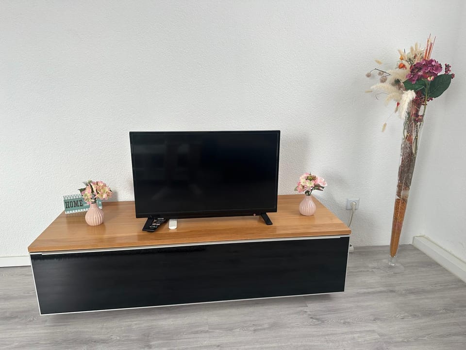 Communal lounge/ TV room, TV and multimedia, Evening entertainment