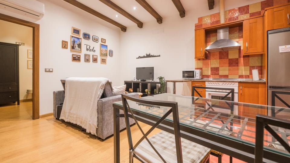 Kitchen or kitchenette, Living room, Dining area