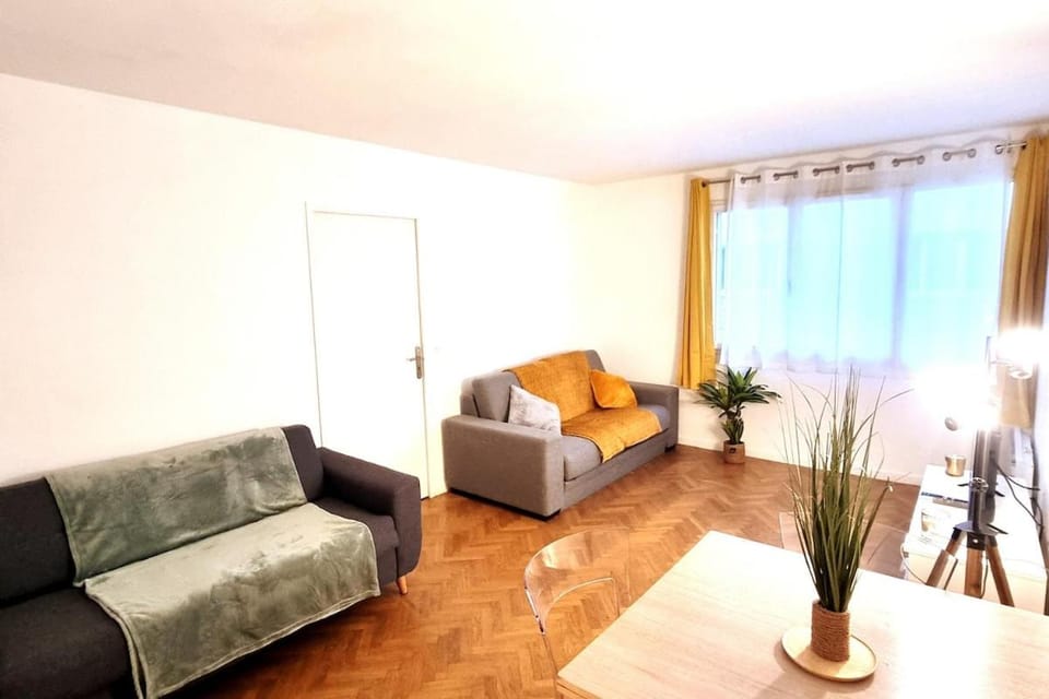 Spacieux 2 pièces avec place de parking , la Villette Apartment in Aubervilliers