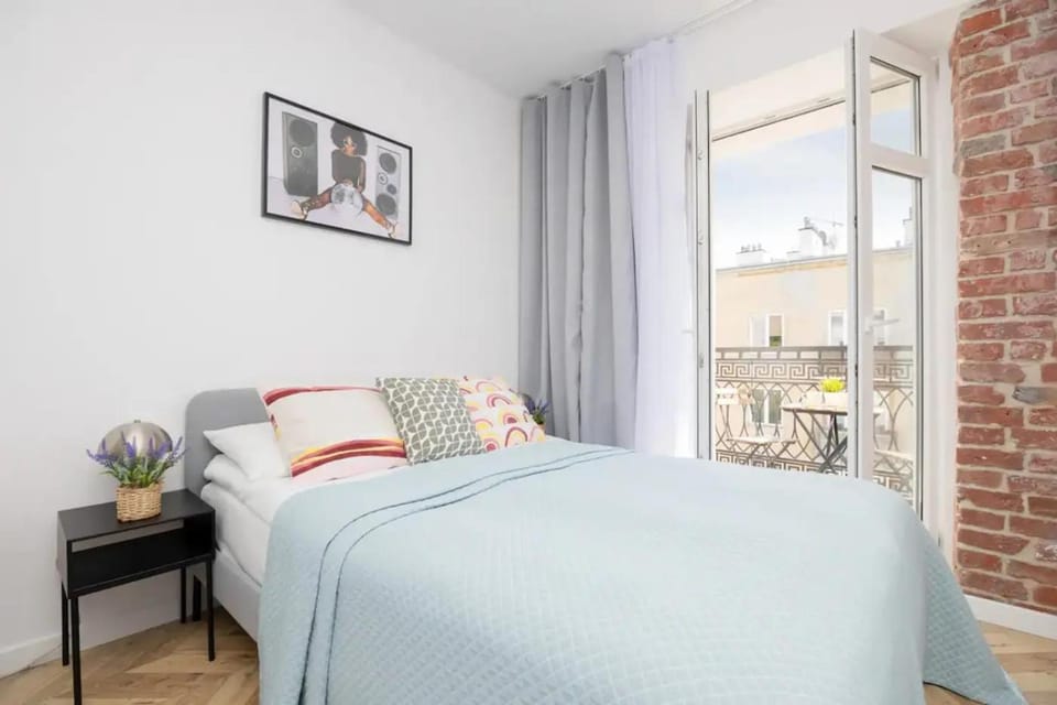 Bed, Balcony/Terrace, Bedroom