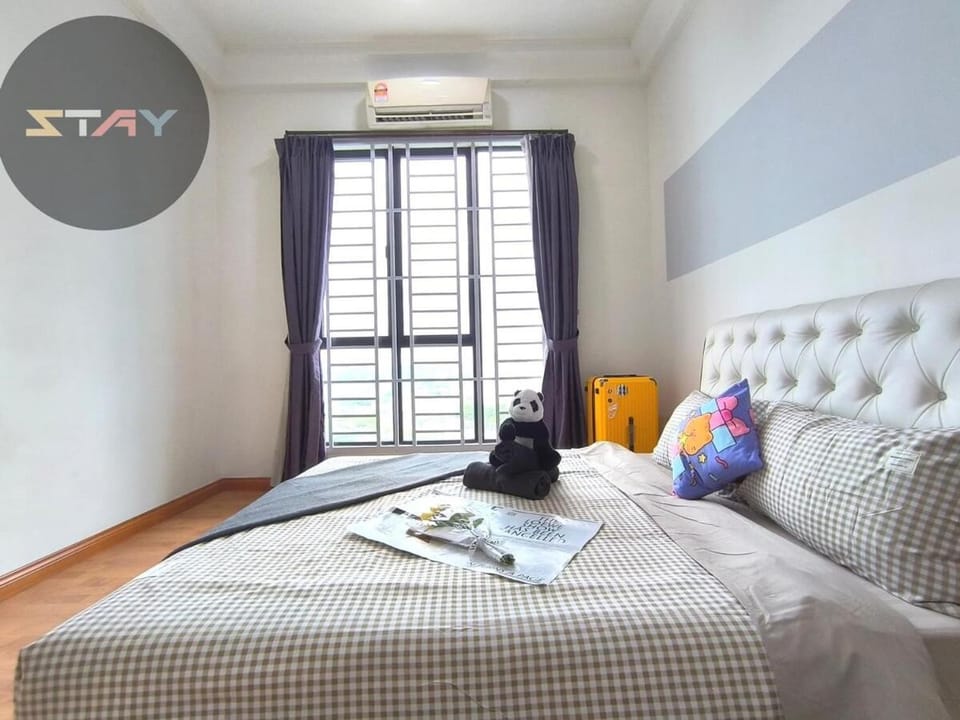 Platino Warm and Stylish 10Pax Netflix By STAY Apartment in Johor Bahru