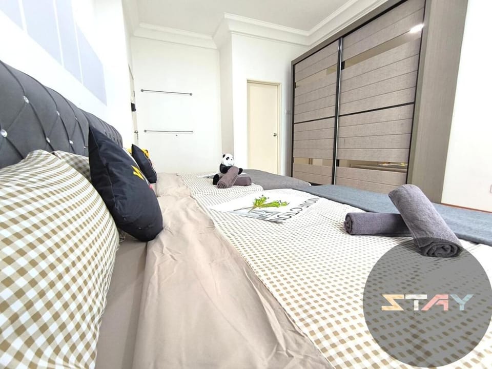 Platino Warm and Stylish 10Pax Netflix By STAY Apartment in Johor Bahru