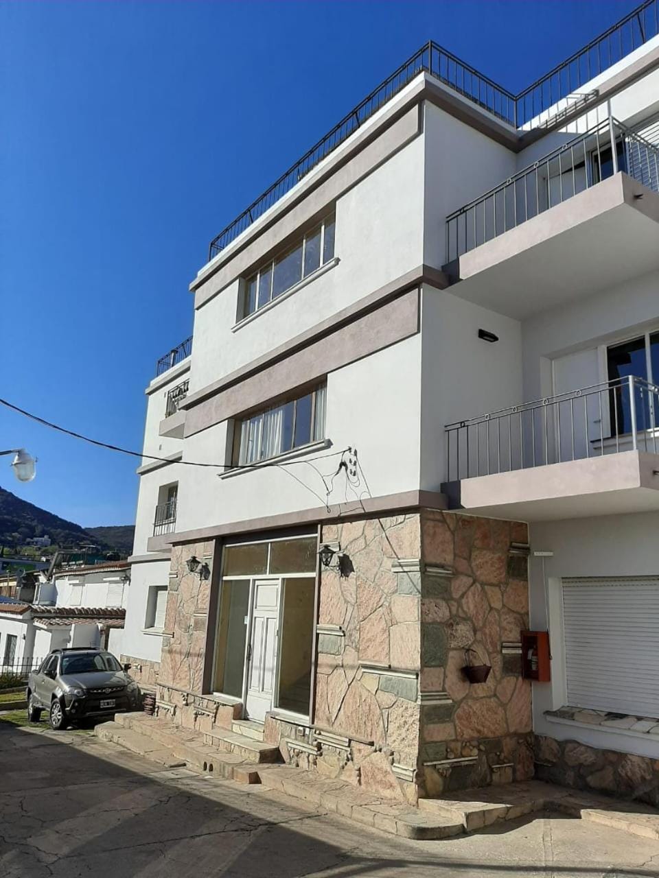 Property building, Day