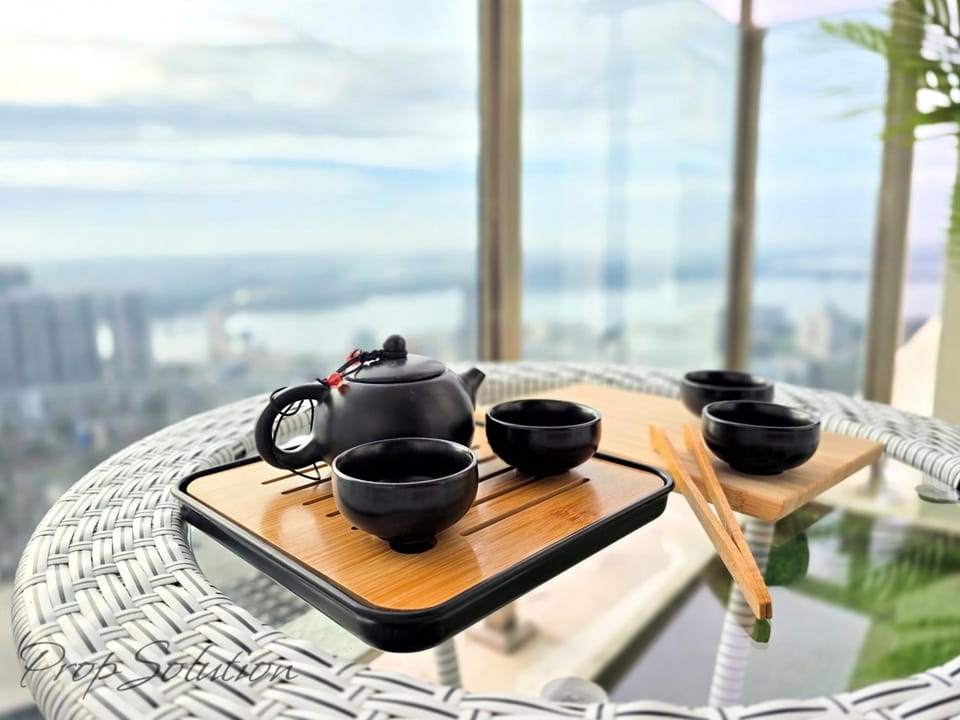 Coffee/tea facilities, View (from property/room), Balcony/Terrace