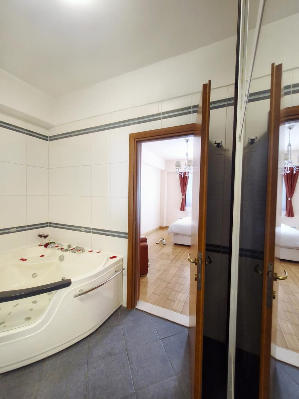 Bathroom, Bath