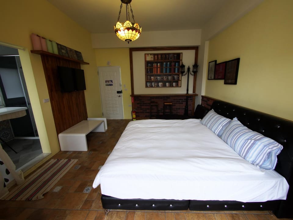 Bed, Photo of the whole room