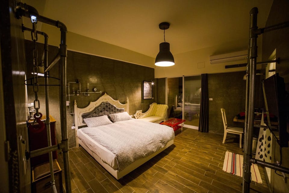 Bed, Photo of the whole room