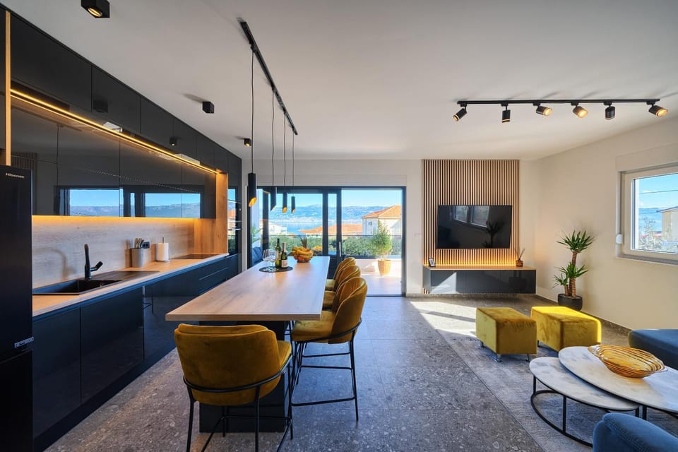 Communal lounge/ TV room, TV and multimedia, Living room, Seating area