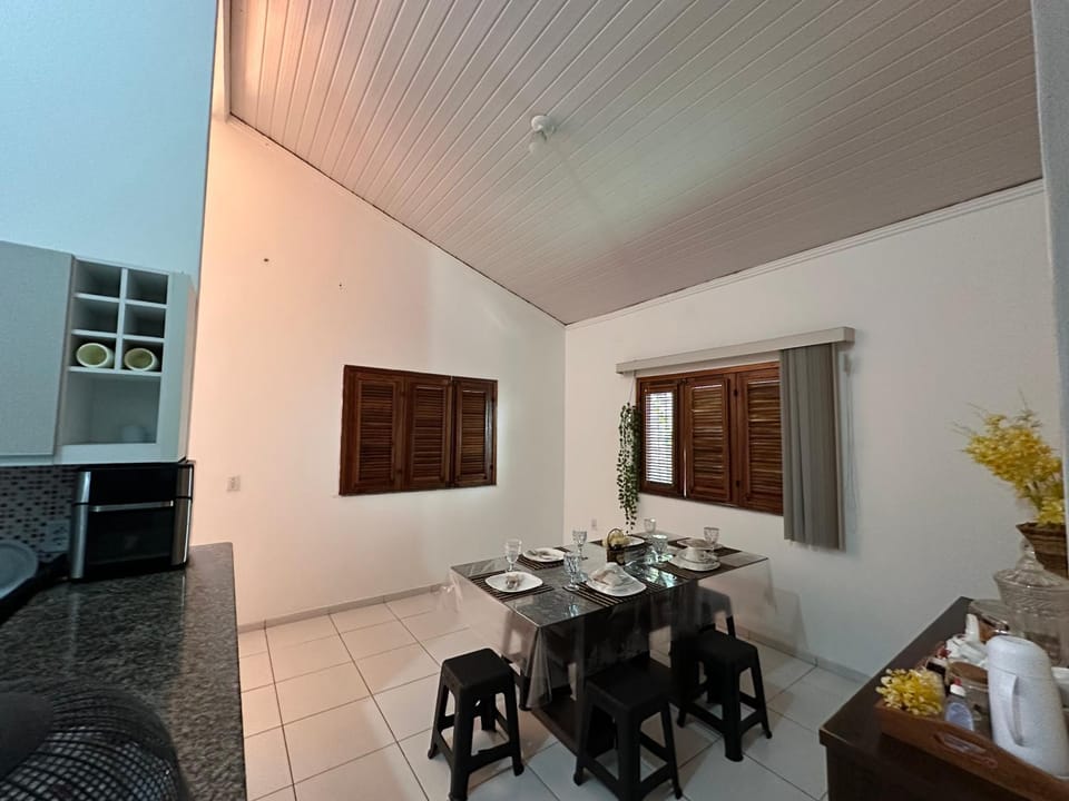Aconchego Dourado I Alugue casa com piscina a 17min da praia House in State of Piauí, Brazil