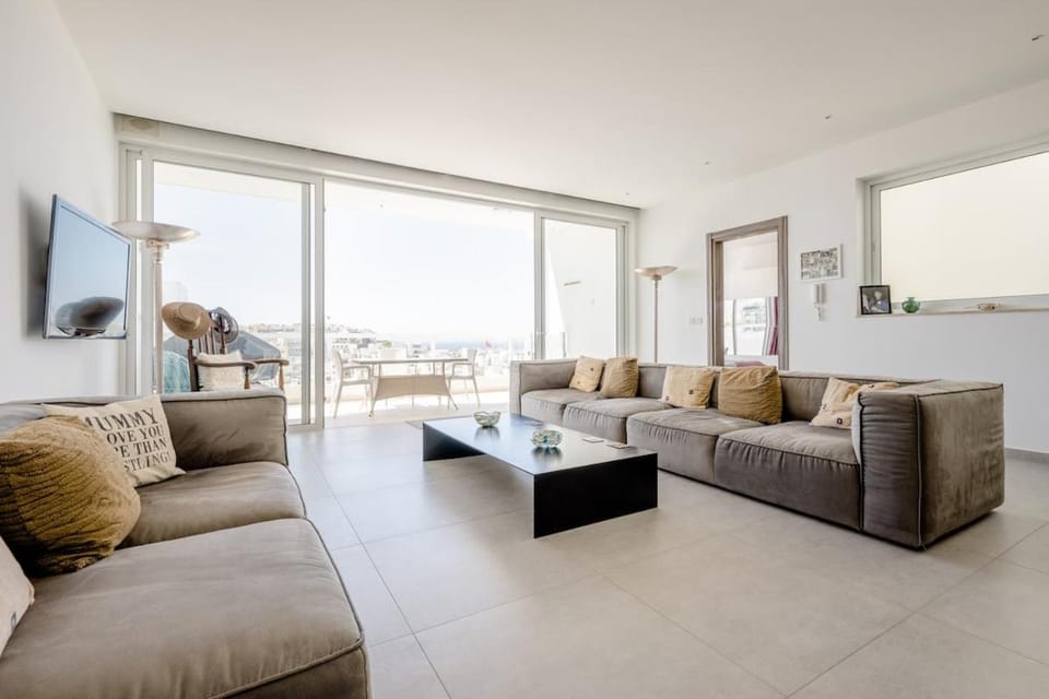 Sunset View, Mellieha, Malta Apartment in Malta