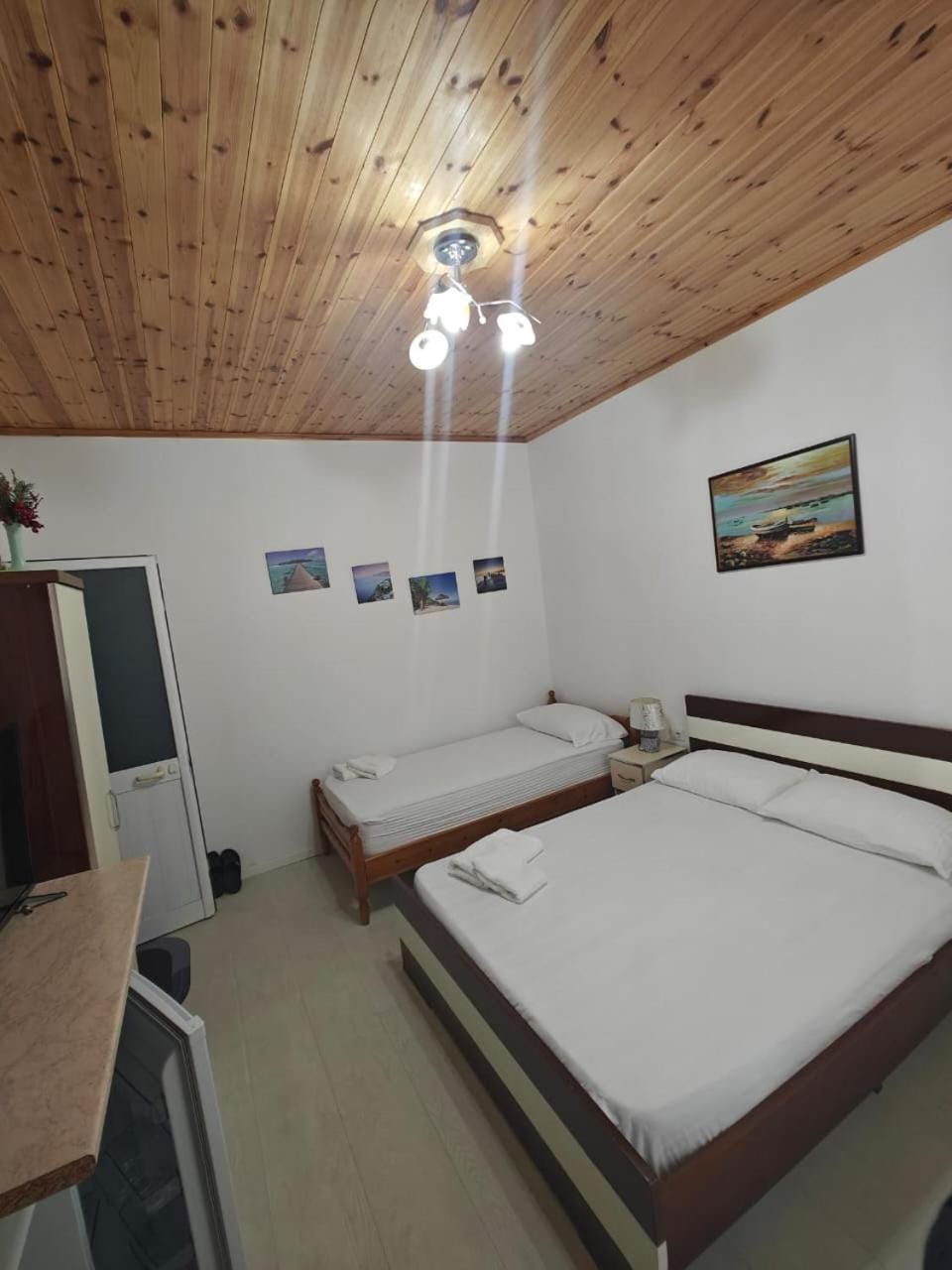 Dona's Room Bed and Breakfast in Sarandë