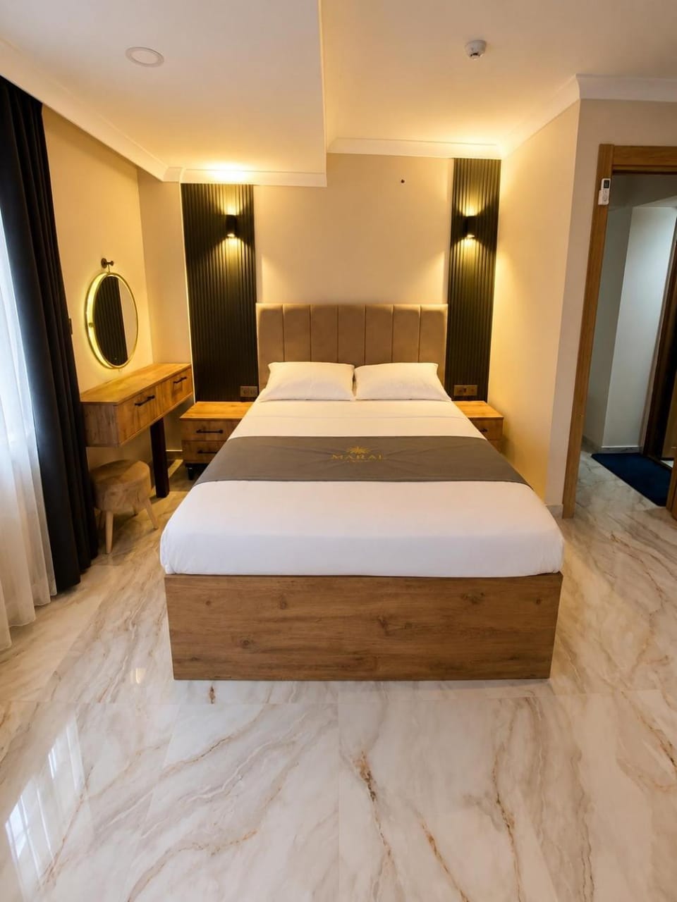 Bed, Photo of the whole room, Bedroom