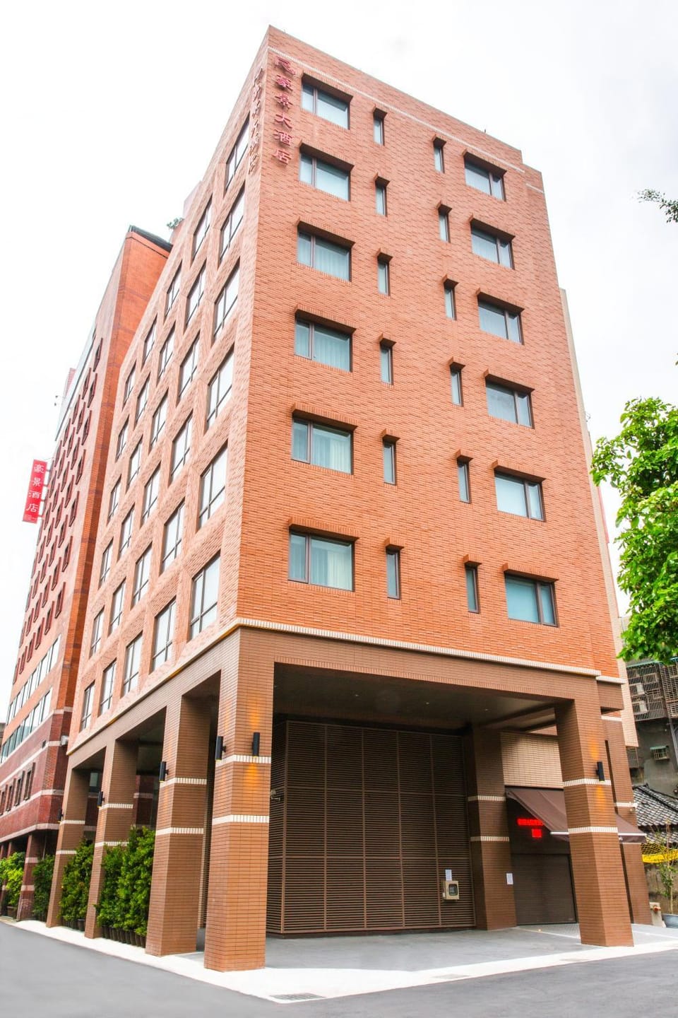 Property building, Day