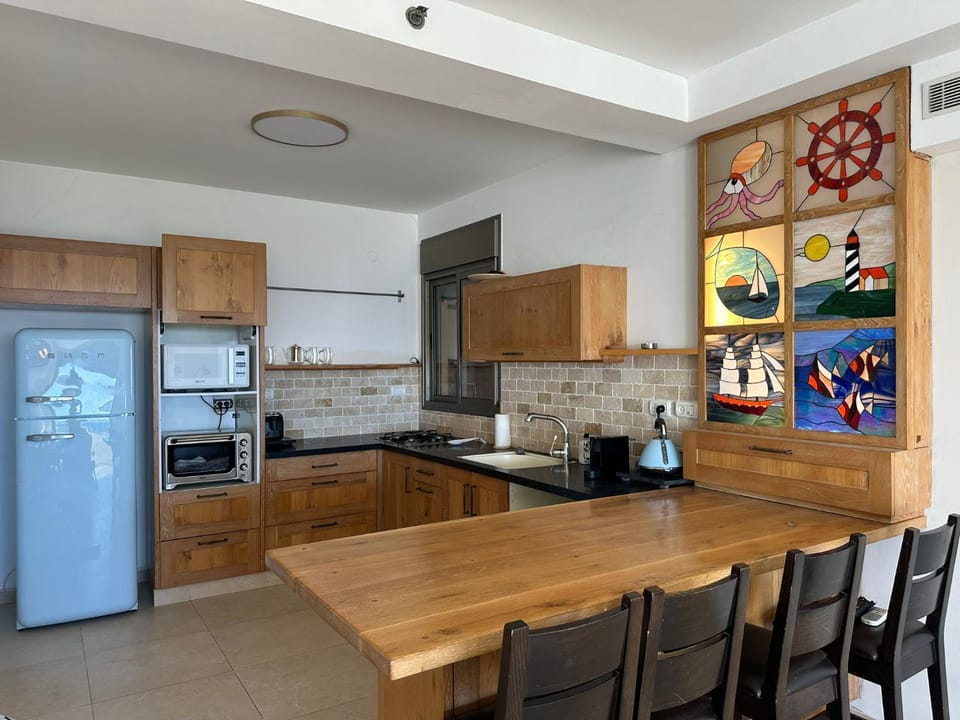 The Kingfisher -- Sea, Nature, You A relaxing vacation for up to 6 people Apartment in Haifa District