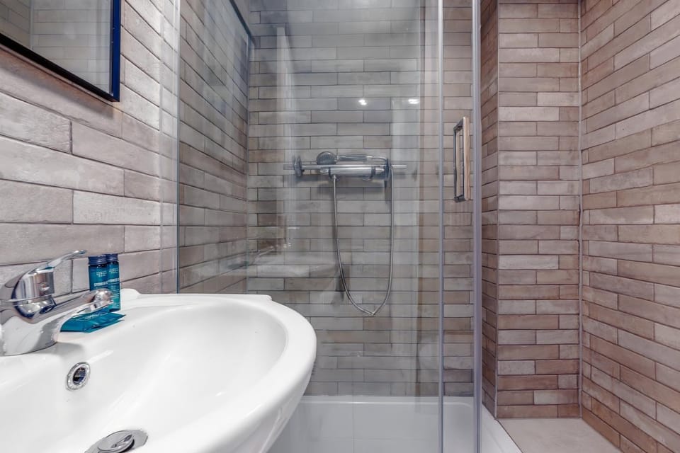 Shower, Bathroom, Bath