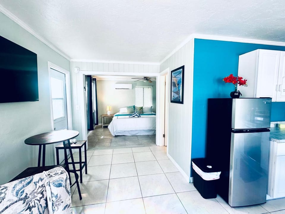 Playa Esmeralda INN unit #1 Apartment in Bradenton Beach